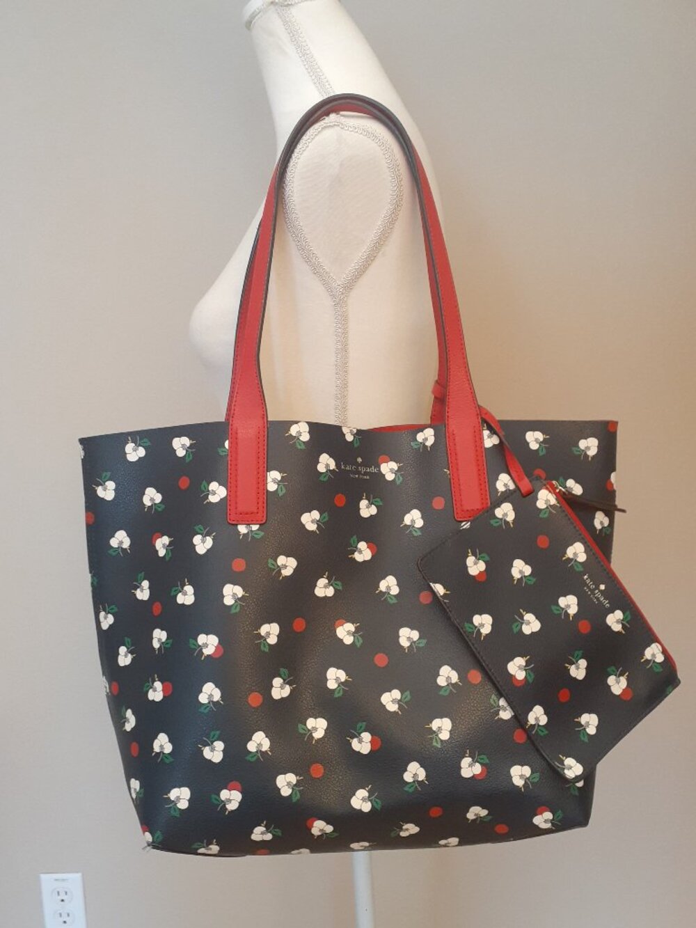 Kate Spade  Reversible Leather Tote Bag & Pouch